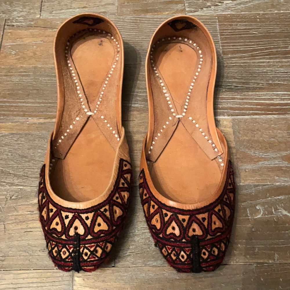 Embroidered Indian Slipper Shoes🖤